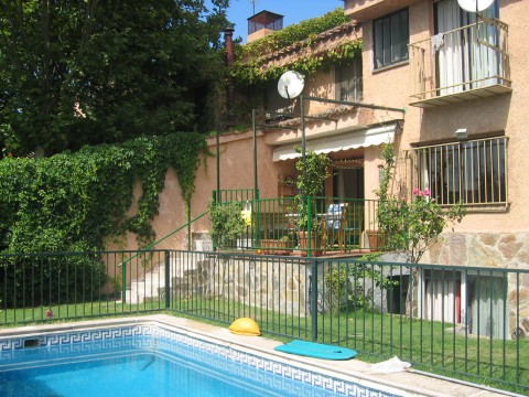 Rear Terrace & Pool