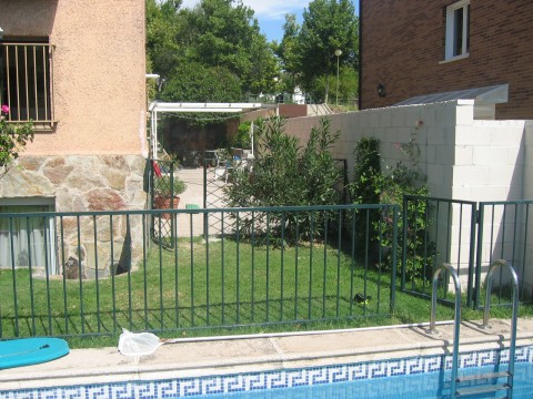 Side Terrace